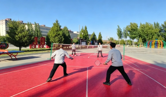 公司各项目部积极组织职工趣味运动会