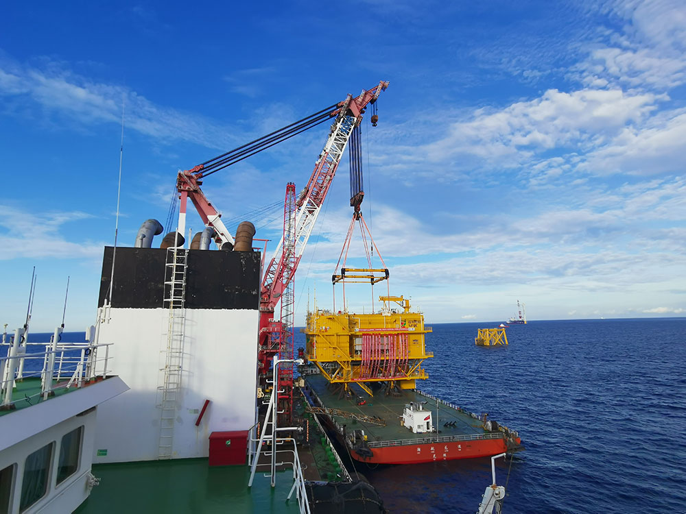 国家电投揭阳神泉二350MW海上风电项目增容项目海上升压站圆满完成吊装